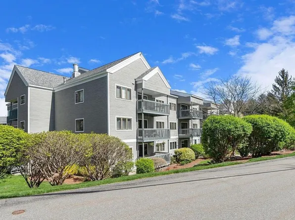 30 Ledgewood Hills Drive #207, Nashua, NH 03062-4403