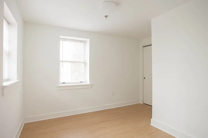 Ambassador — Photo 214