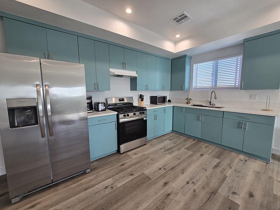 1st image of 2223-5 Sheridan St #1