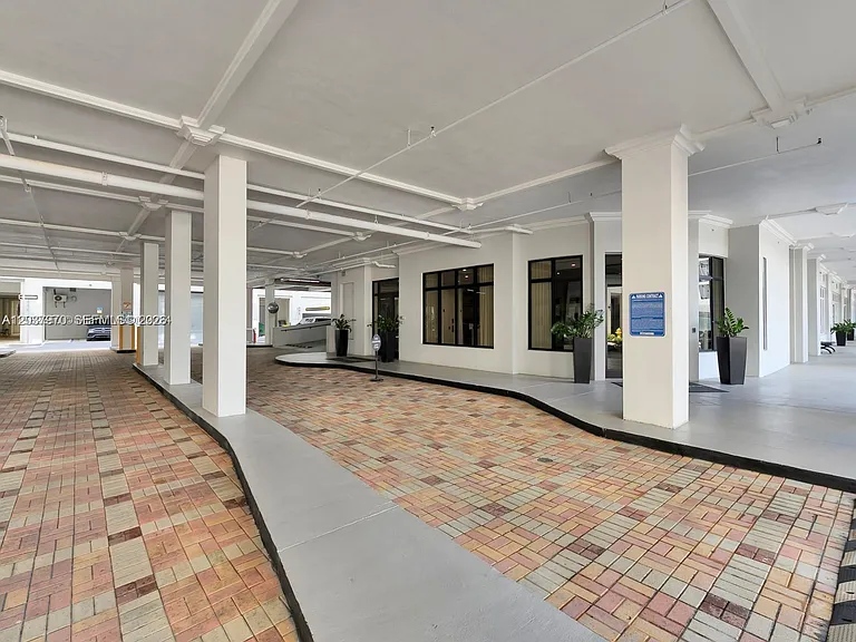 4100 Salzedo St #713 — Photo 4