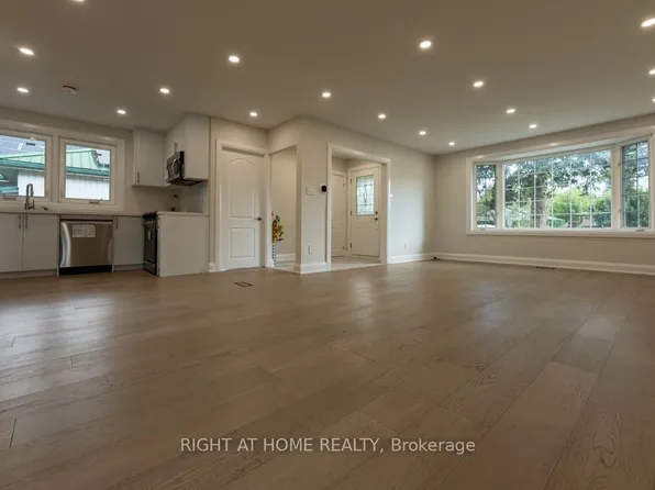 343 Boisdale Ave, Richmond Hill, ON L4C 1R4