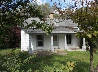 712 Creed St, Mount Airy, NC 27030