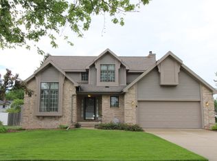 808 Powderhorn, Lansing, MI 48917