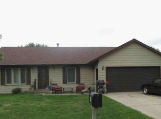 301 Wacker Dr, Glencoe, MN 55336