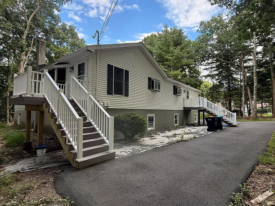 413 Leisure Loop