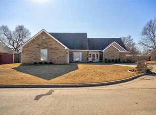 9 Brentwood Pl, Shawnee, OK 74804