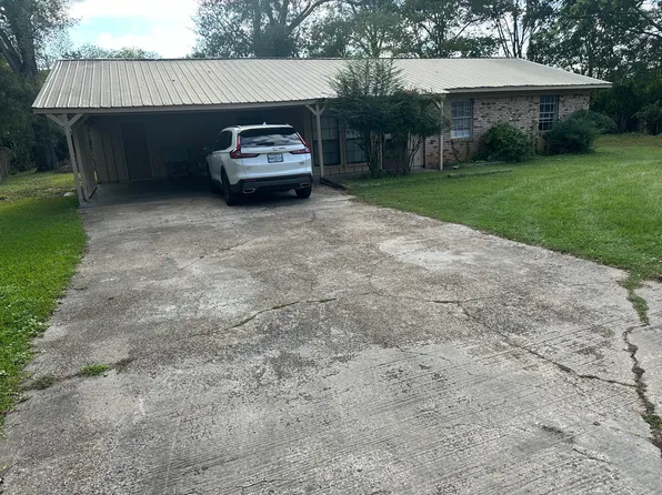 1901 Melvin Rd, Pearl, MS 39208