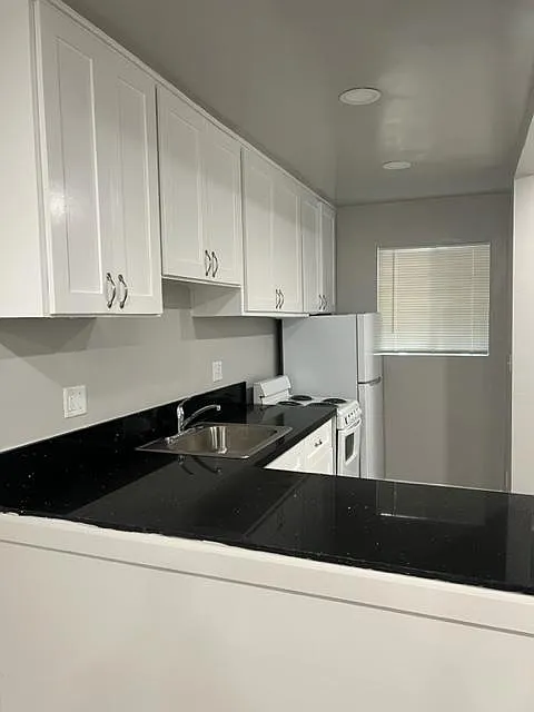 Woodbridge Village Apartments — Photo 4