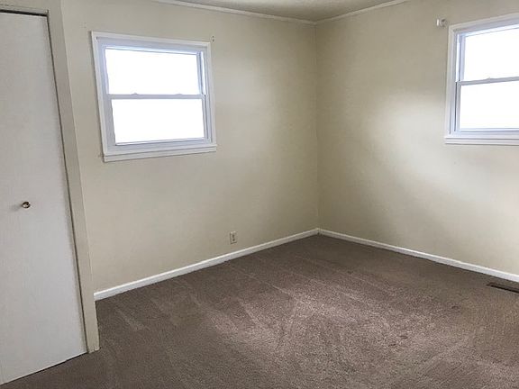 5th image of 50 Birch St