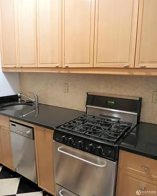 Rented by Oxford Property Group | media 11