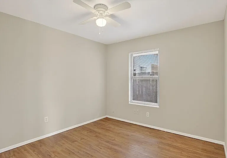 609 Trout St — Photo 24