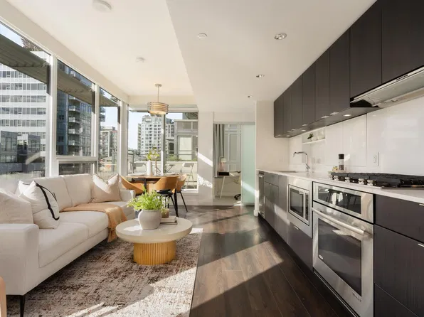 161 E 1st Ave #608, Vancouver, BC V6A 0G1