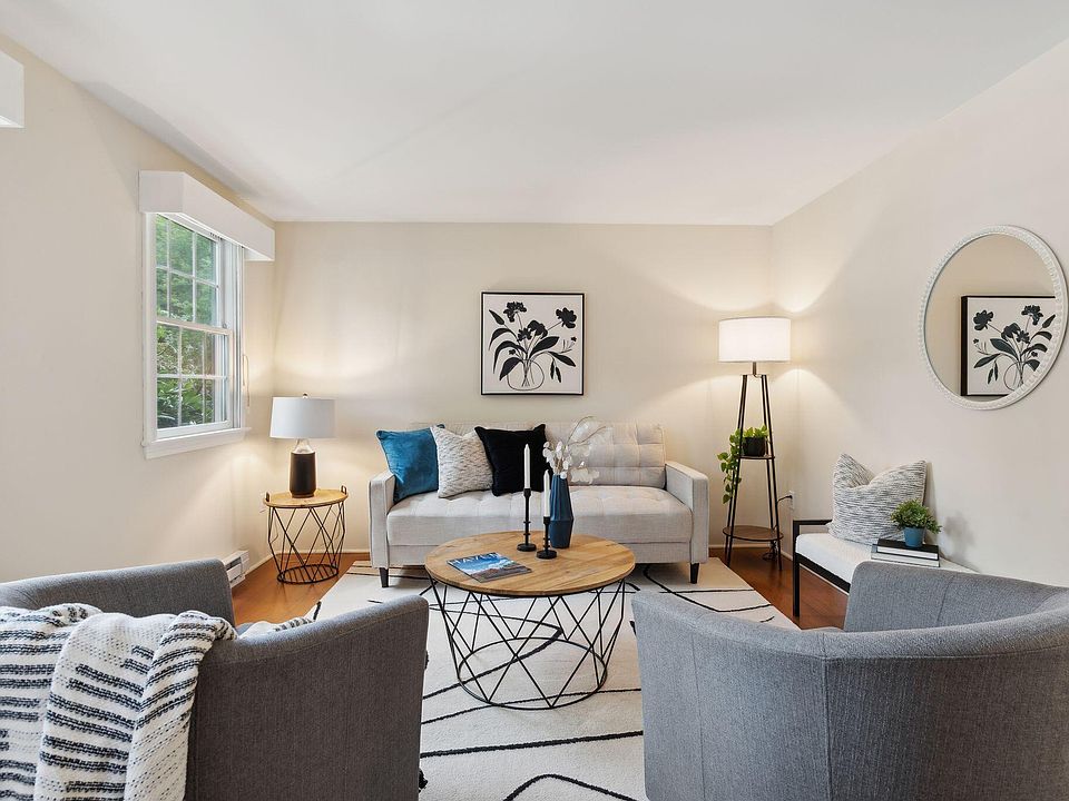1st image of 210 Foxcroft Circle #210