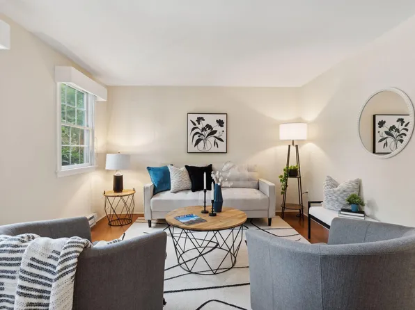 210 Foxcroft Circle #210, Scarborough, ME 04074