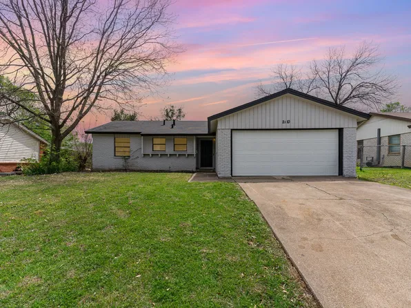 2110 Brookshire St, Arlington, TX 76010