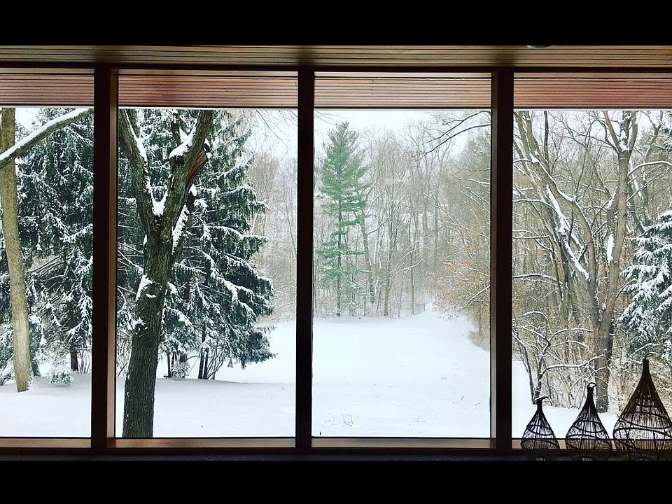 2nd image of 25001 River Dr