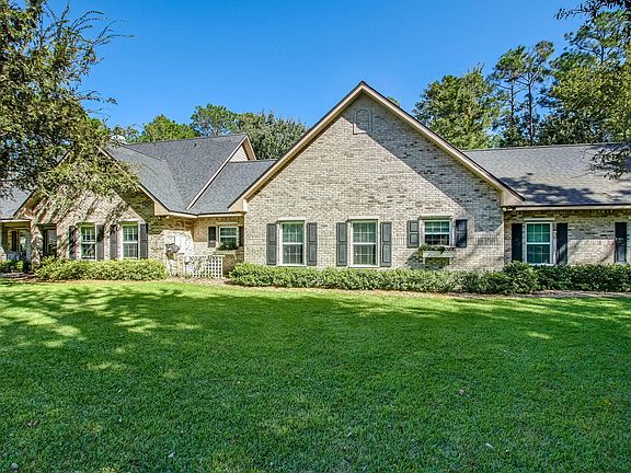 2nd image of 2709 Pheasant Ct W