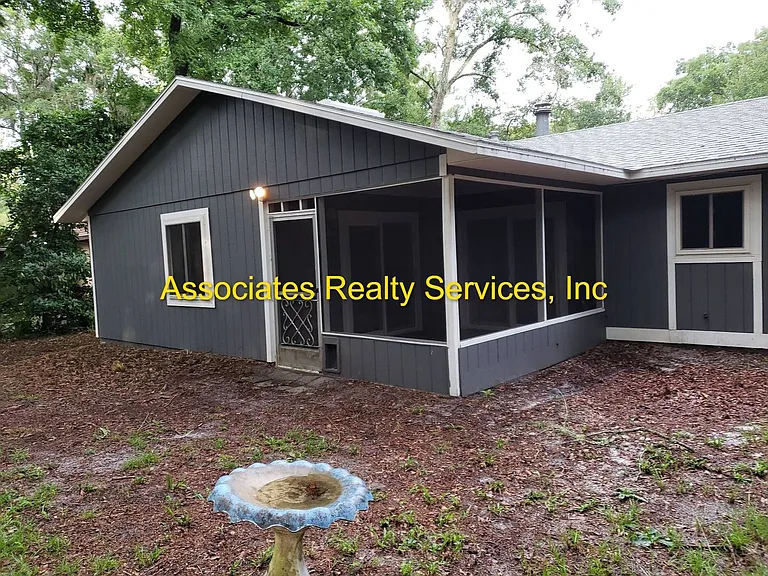 3617 NW 21st Dr — Photo 3