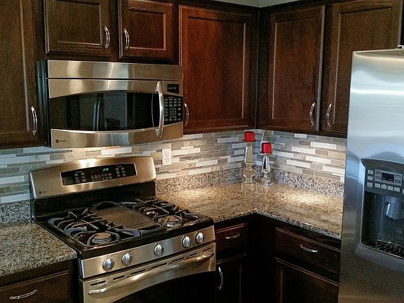 3rd image of 6801 Briarwood Bend Ave
