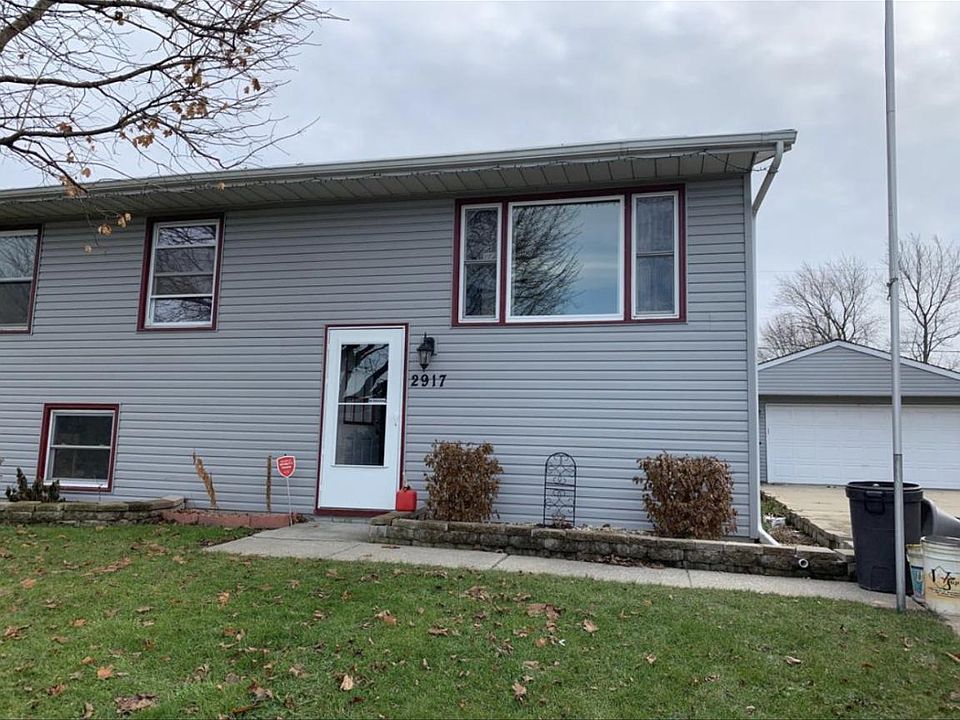 1st image of 2917 W 73rd Pl