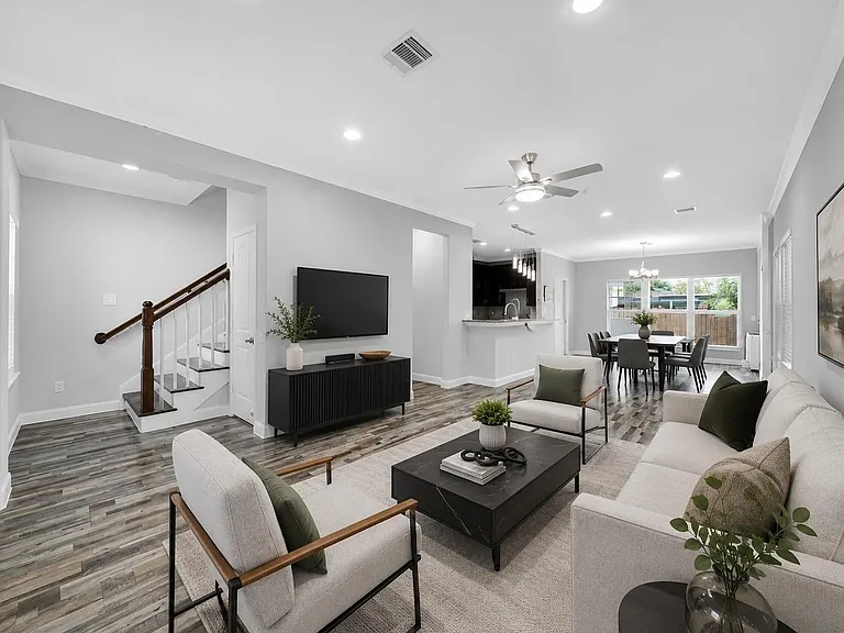 4732 Carmen St #B — Photo 4