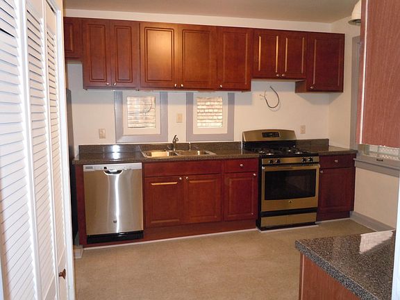 3rd image of 1920 N Cleveland Ave #975591965
