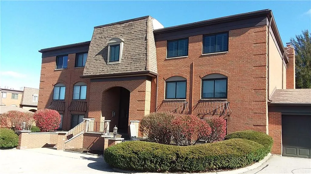 1100 Eagle Nest Ct APT 6 photo 1