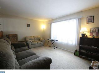 906 Las Vegas Dr, Temple, PA 19560