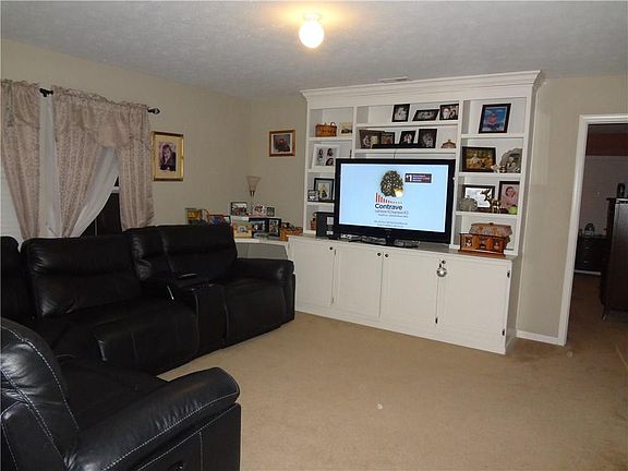 4th image of 825 Westpointe Dr