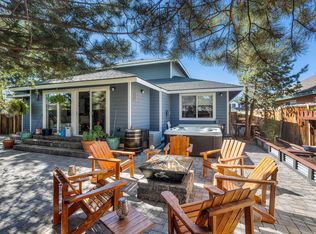 2976 NE Pinnacle Pl, Bend, OR 97701