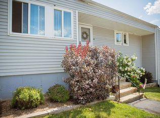 44 Stratton Way #44, Branford, CT 06405