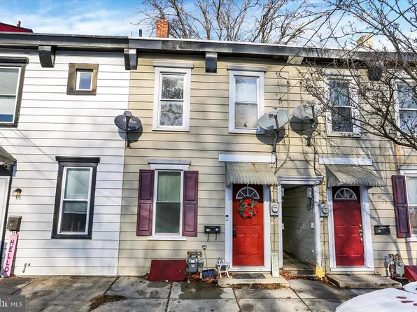 171 E North St, Carlisle, PA 17013
