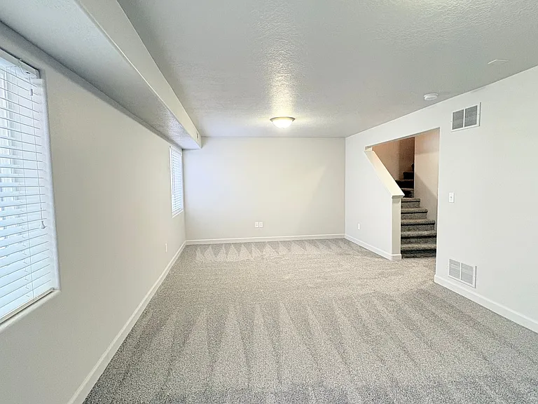 173 E Fiddlers Canyon Rd #1 — Photo 29