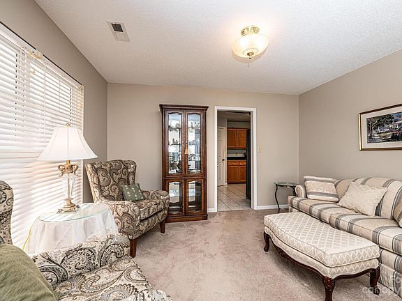 5th image of 3422 Barnes Ct