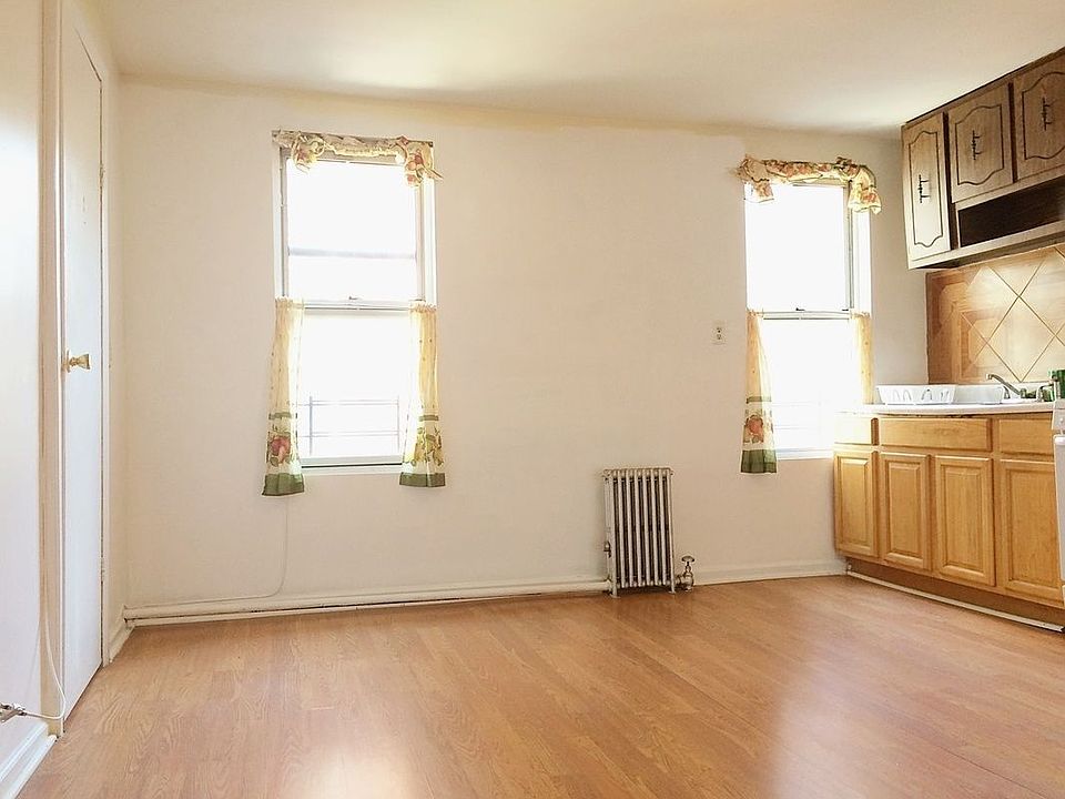 1st image of 14 Belvidere St #3