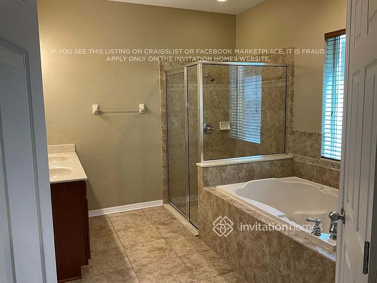 15846 Starling Water Dr — Photo 12