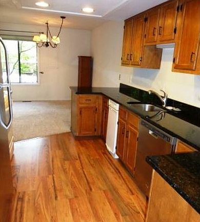 4th image of 13730 15th Ave NE #203G