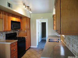 1329 Crestmont Ave, Roseville, CA 95661