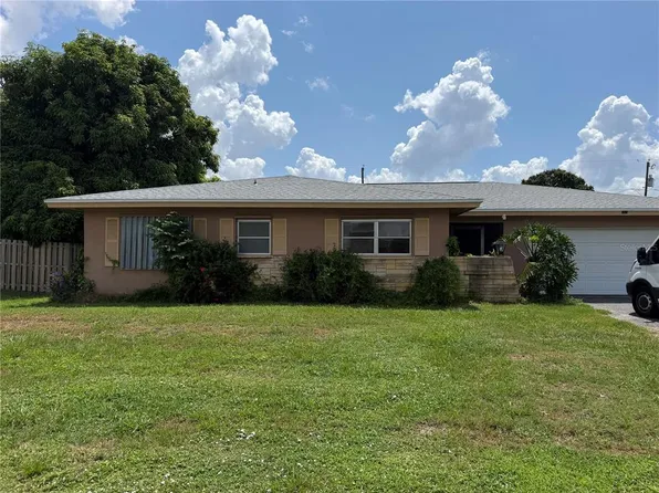 563 BEAL STREET NW, PORT CHARLOTTE, FL 33952