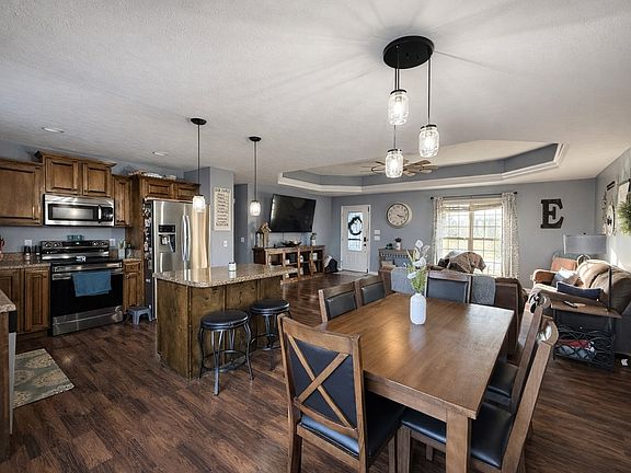 3rd image of 190 Mai Ridge Ln