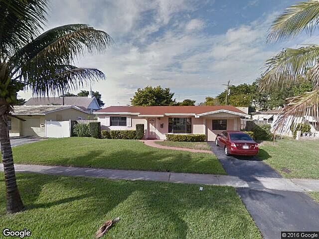 2nd image of 3955 NW 39th Ave