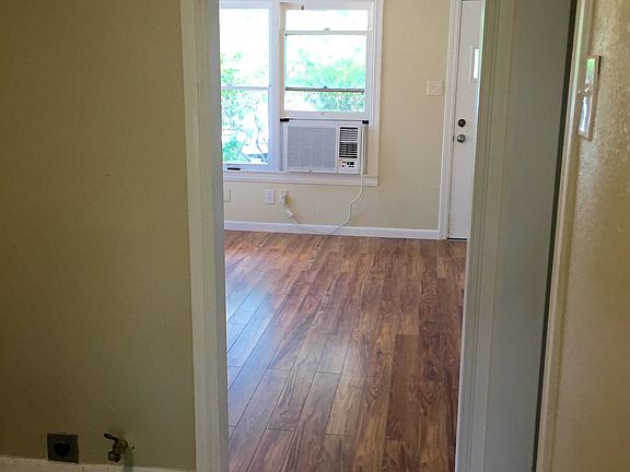2nd image of 4925 Anthony St