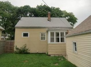 454 Bangs St, Aurora, IL 60505