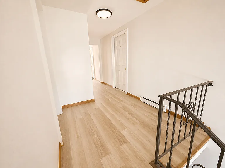 152 McCarty Ave — Photo 10