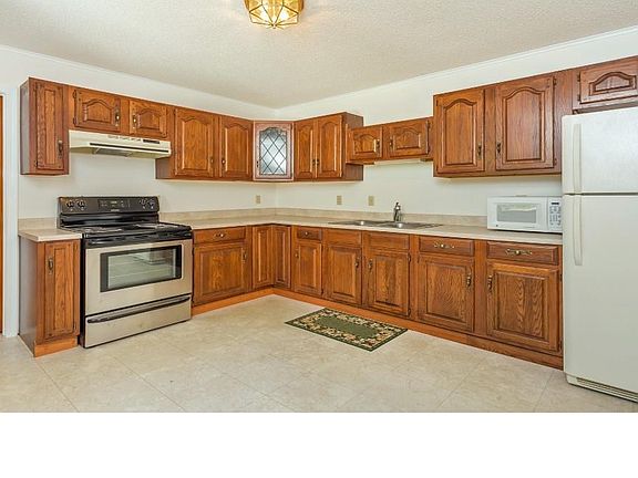 2nd image of 34346 Beech Dr