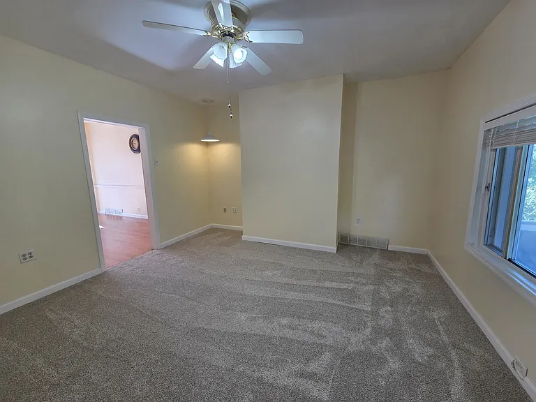 313 Rinne St — Photo 7
