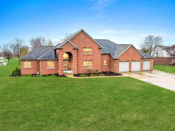 230 Oak Brook Dr, Pulaski, WI 54162