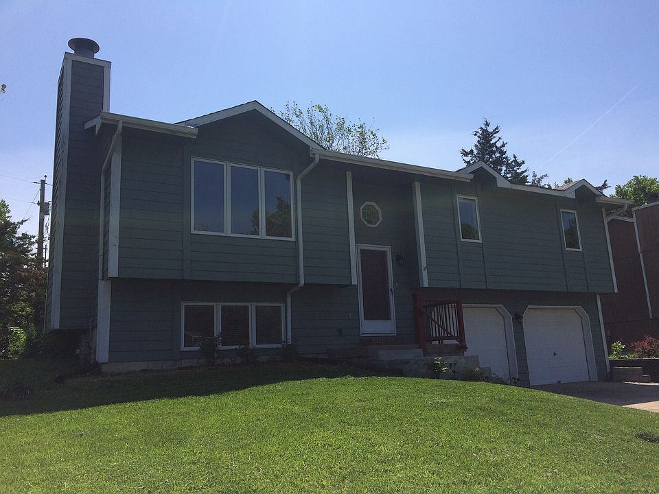 Front view of house.