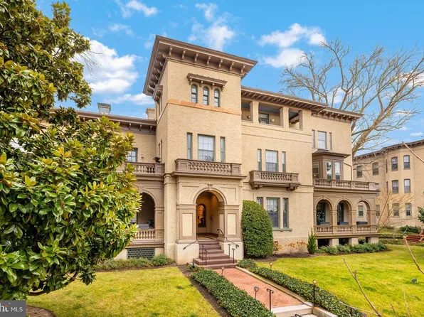 1537 30th St NW APT D32, Washington, DC 20007