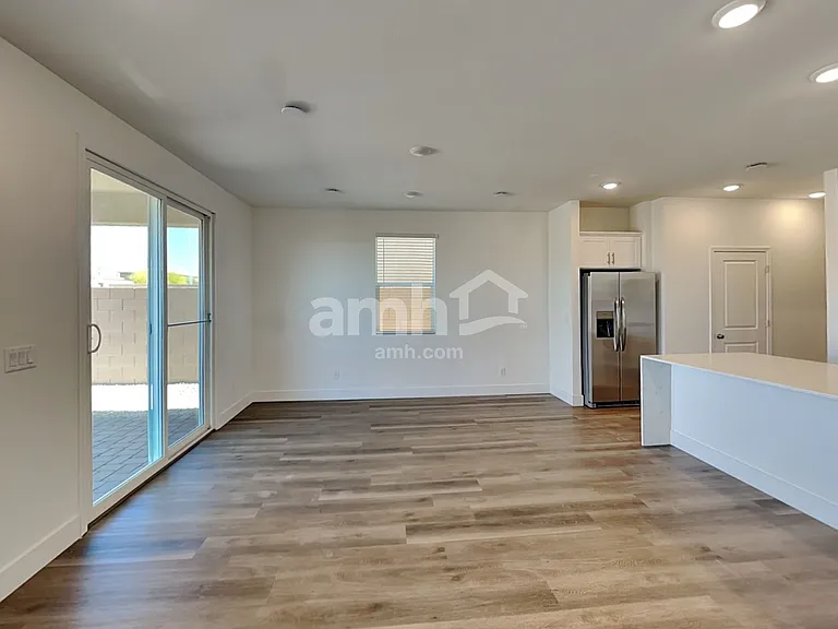 11140 Magallanes St — Photo 5